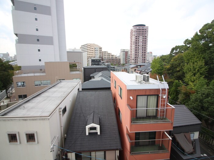 物件内観写真18　(室内からの展望)