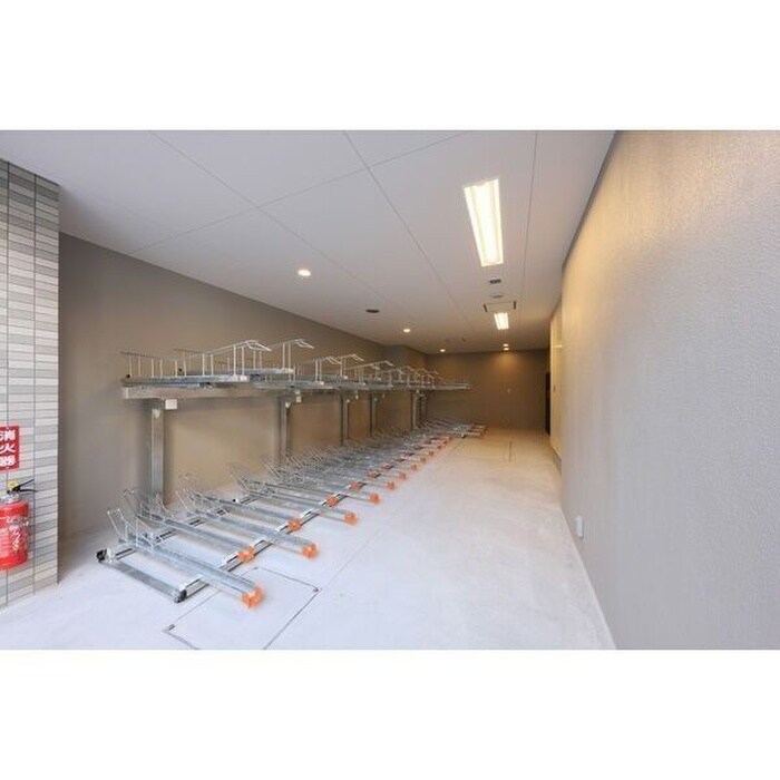 物件外観写真5　(駐輪場)