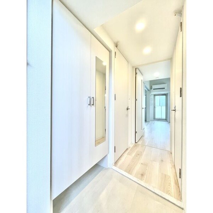 物件内観写真12　(玄関)