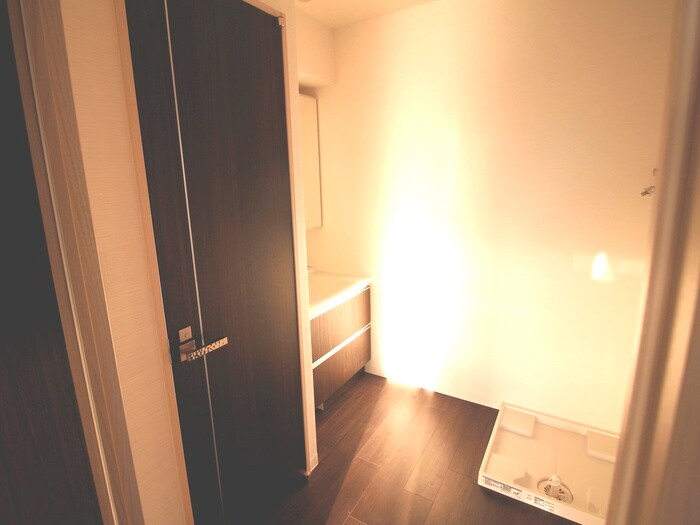 物件内観写真12　(洗濯機置場)