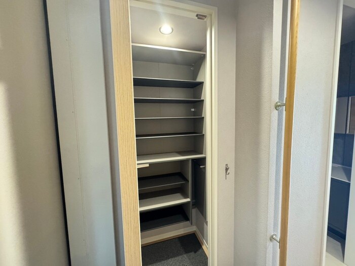 物件内観写真13　(靴箱)