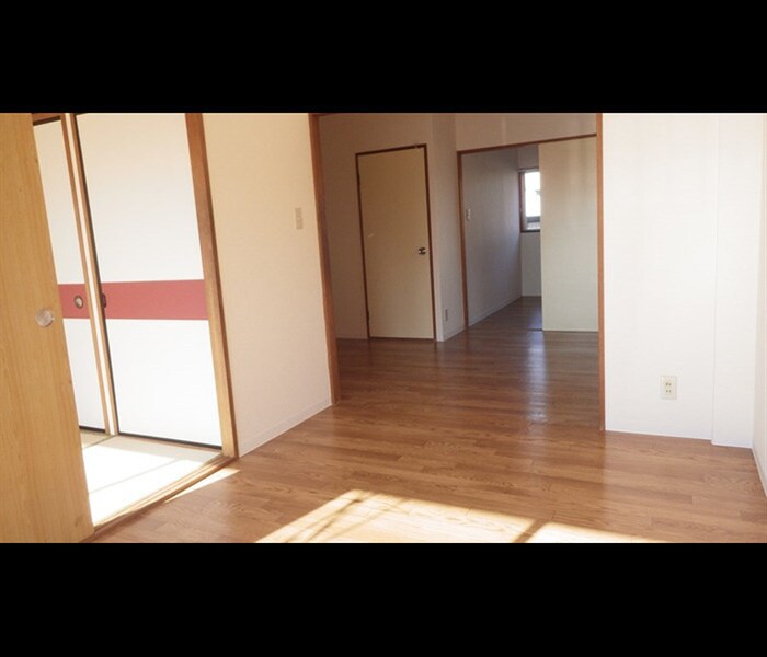 物件内観写真8　(居室)