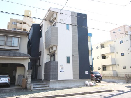 Raggio名駅前外観写真