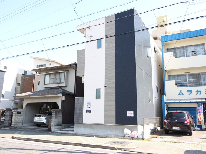 物件外観写真4　(外観写真)