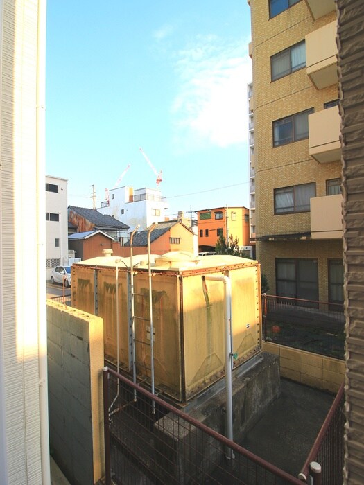 物件内観写真16　(室内からの展望)