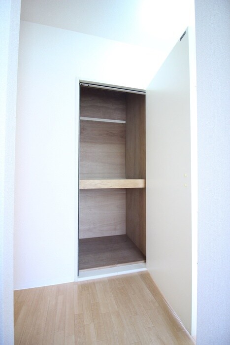 物件内観写真11　(収納)