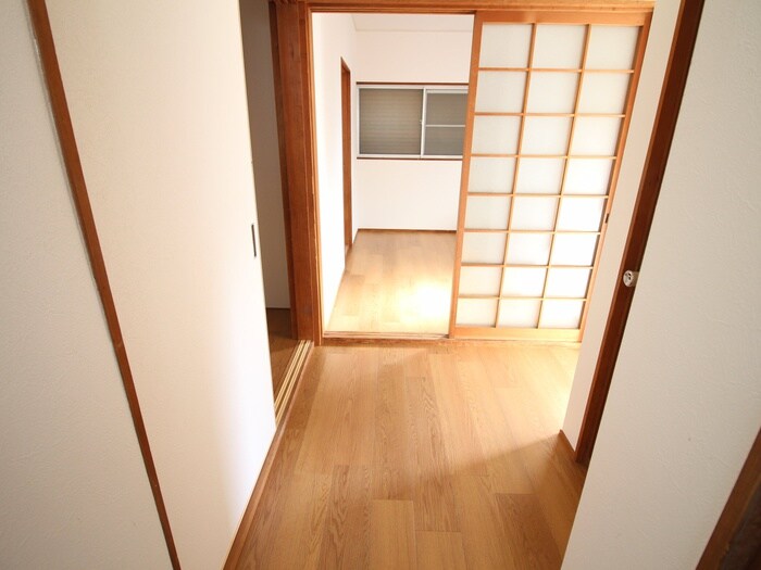 物件内観写真17　(廊下)