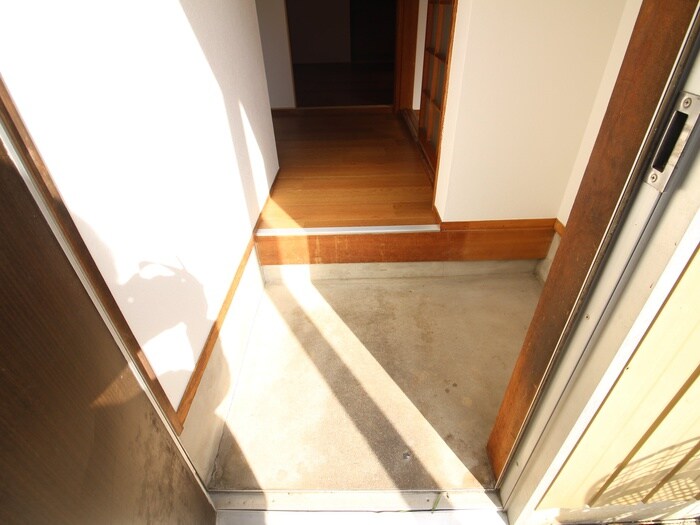 物件内観写真22　(玄関)