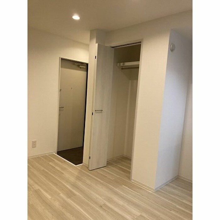 物件内観写真11　(玄関)