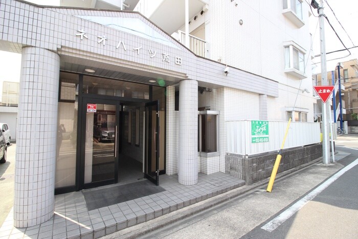 物件外観写真2　(エントランス部分)