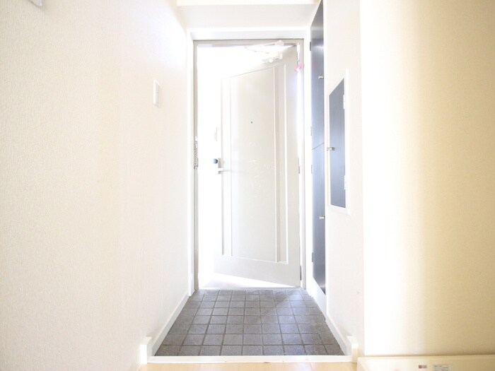 物件内観写真17　(玄関)