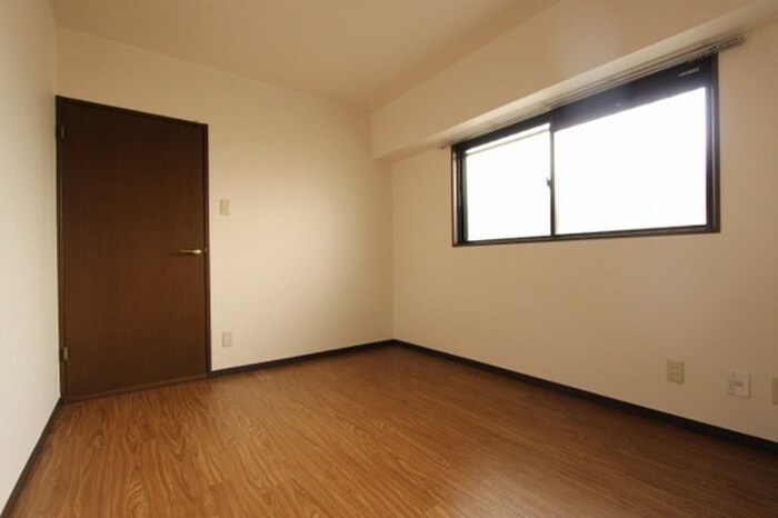物件内観写真12　(居室)