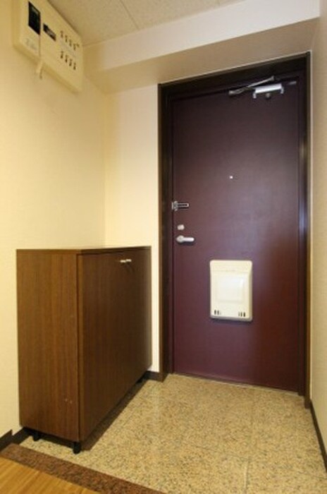 物件内観写真15　(玄関)