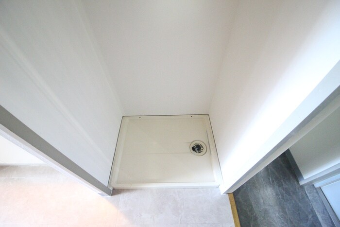 物件内観写真10　(洗濯機置場)