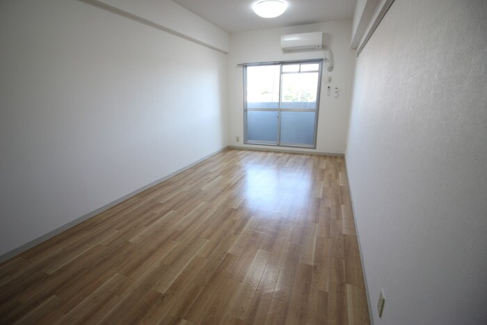 物件内観写真15　(居室)