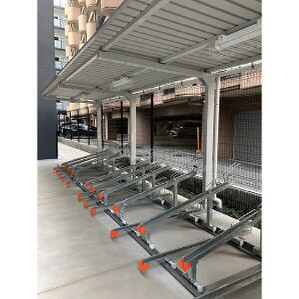 物件外観写真2　(駐輪場)