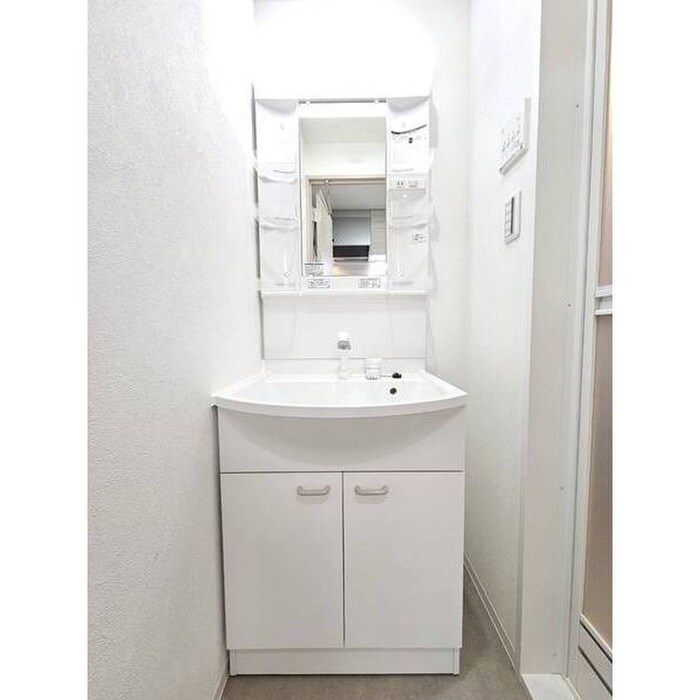 物件内観写真12　(洗面)