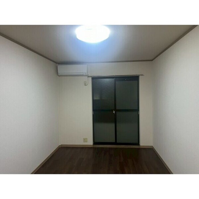 物件内観写真13　(居室)