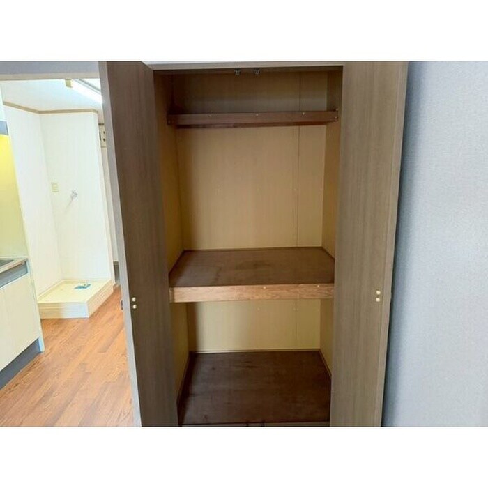 物件内観写真16　(収納)