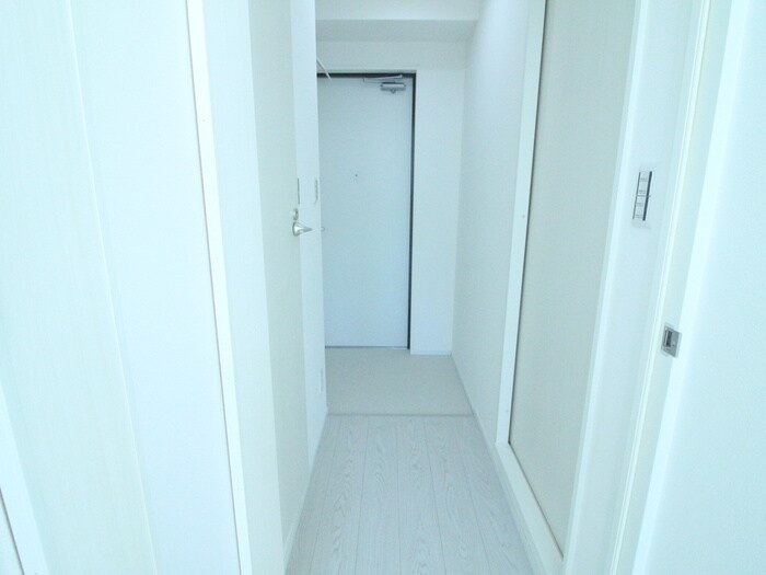 物件内観写真18　(廊下)