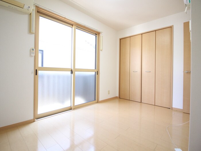 物件内観写真5　(居室)