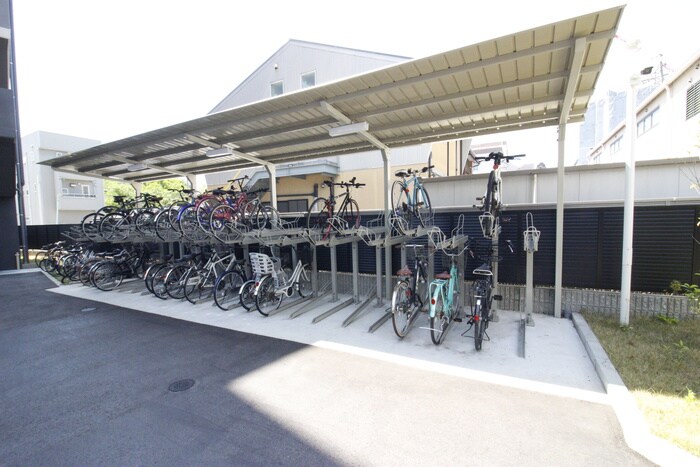 物件外観写真5　(駐輪場)