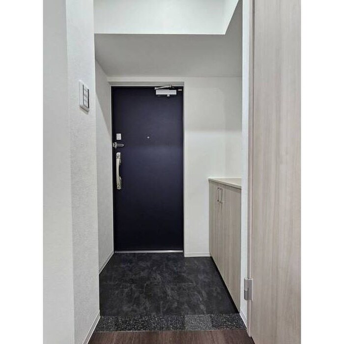 物件内観写真16　(玄関)