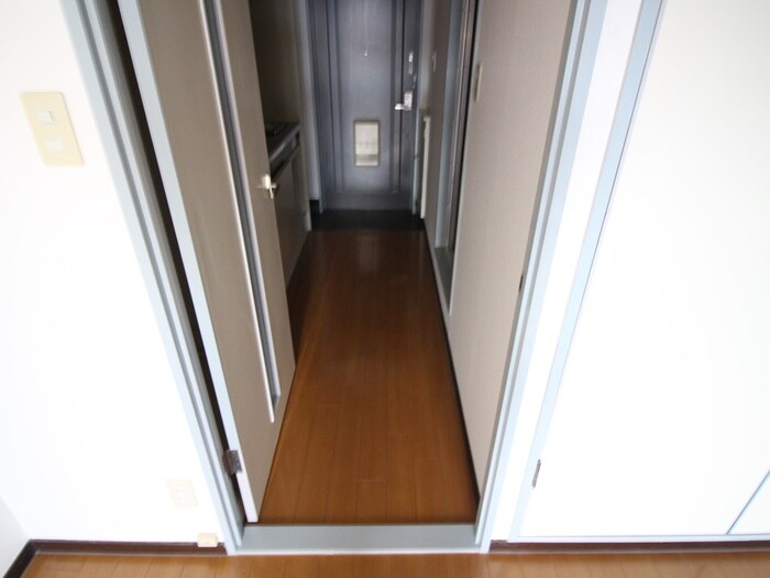 物件内観写真13　(洗濯機置場)