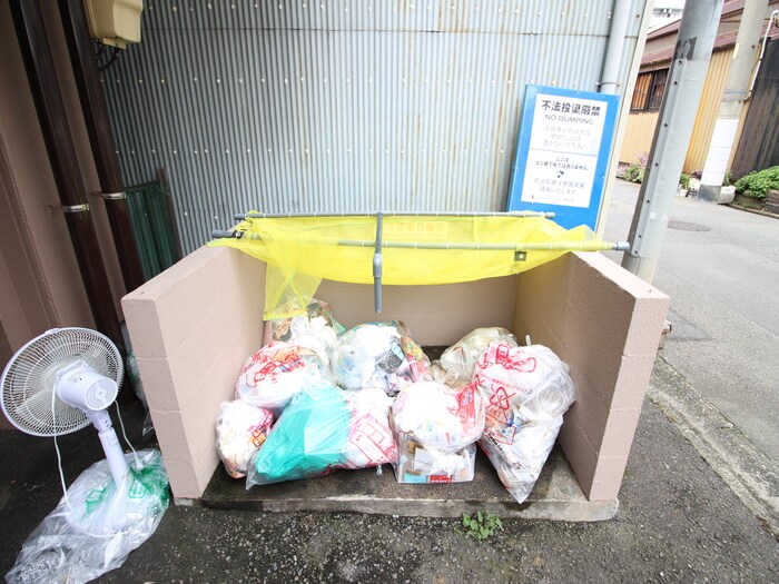 物件外観写真5　(建物設備)