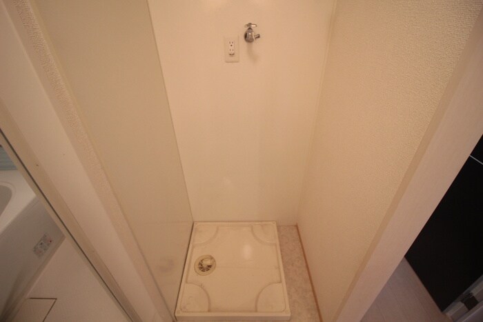 物件内観写真17　(洗濯機置場)