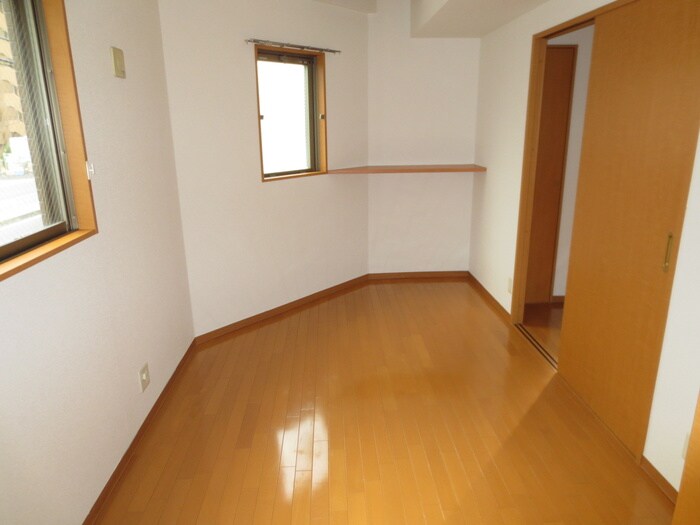 物件内観写真10　(居室)