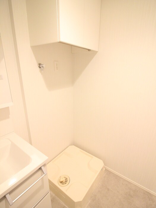 物件内観写真12　(洗濯機置場)