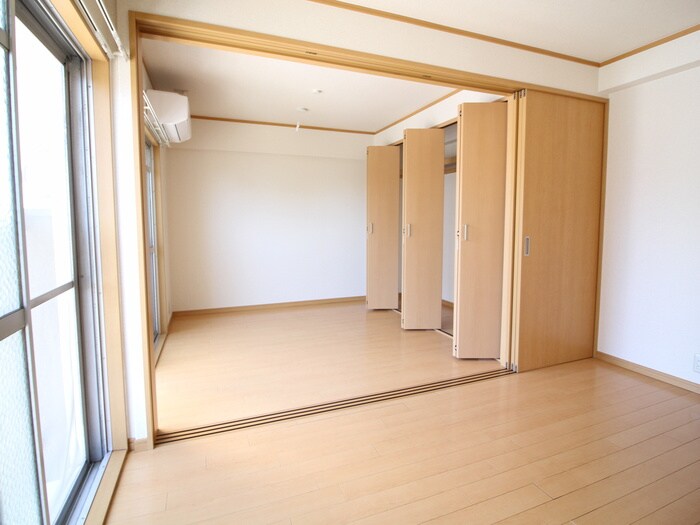 物件内観写真9　(居室)