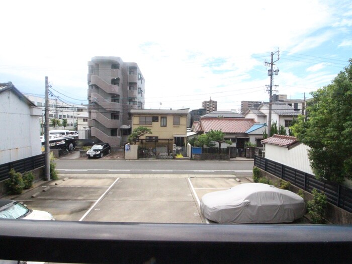 物件内観写真11　(室内からの展望)