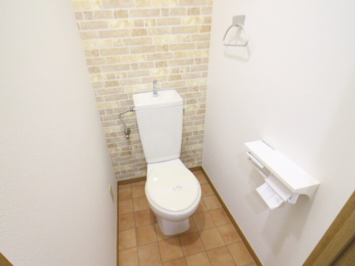 物件内観写真13　(トイレ)