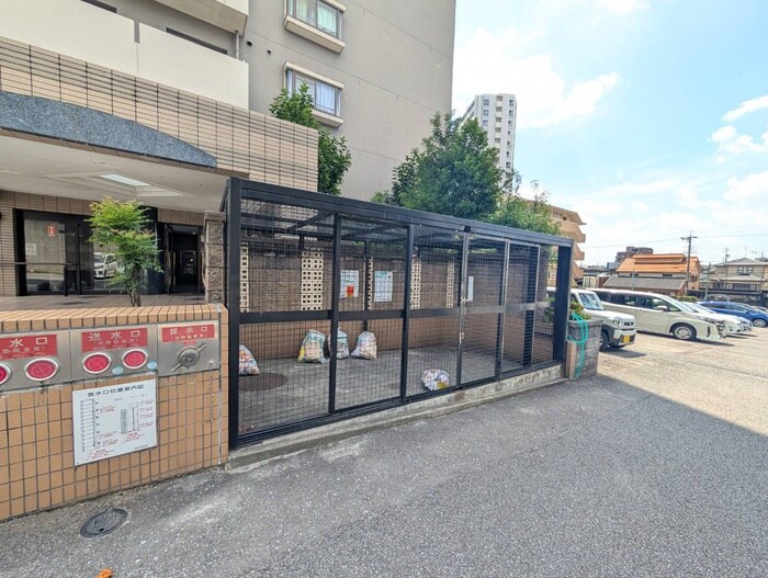 物件外観写真4　(建物設備)