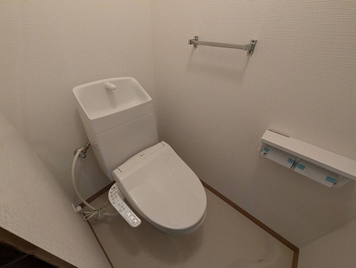 物件内観写真12　(トイレ)