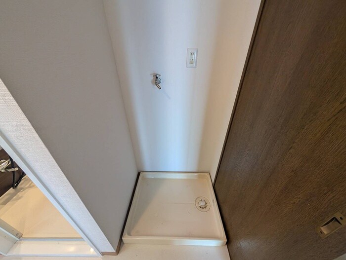 物件内観写真17　(洗濯機置場)