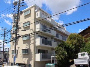 ラハイナハイツ焼山外観写真