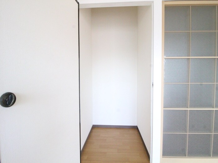物件内観写真15　(収納)
