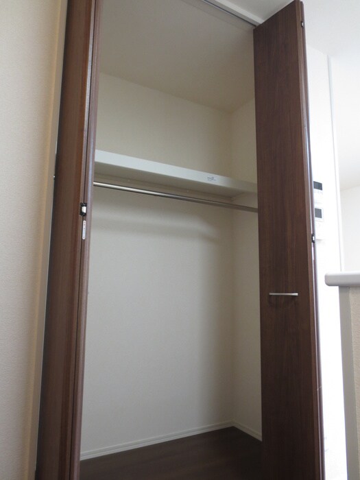 物件内観写真16　(収納)