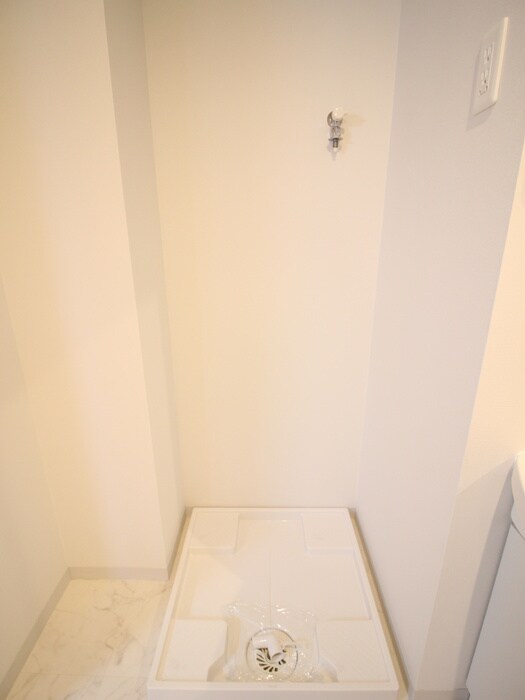 物件内観写真15　(洗濯機置場)