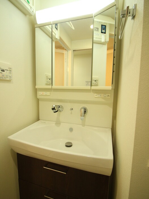 物件内観写真11　(洗面)