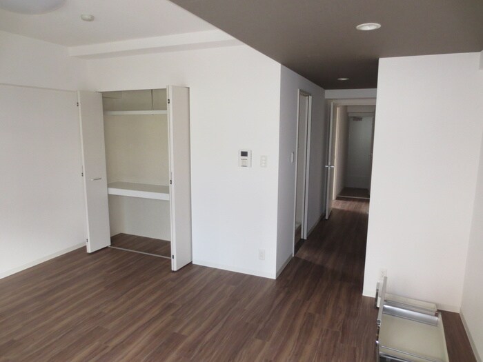 物件内観写真11　(居室)