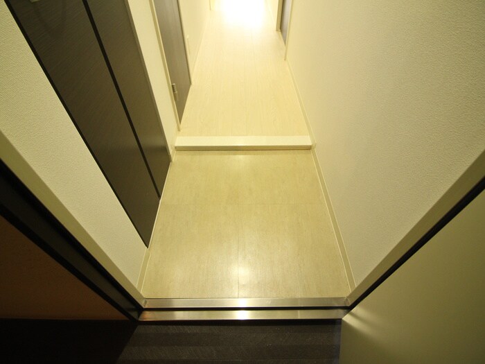 物件内観写真14　(玄関)