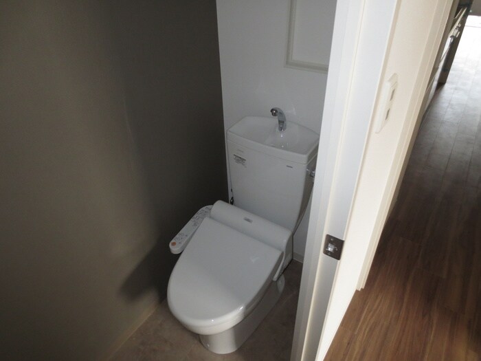 物件内観写真14　(トイレ)