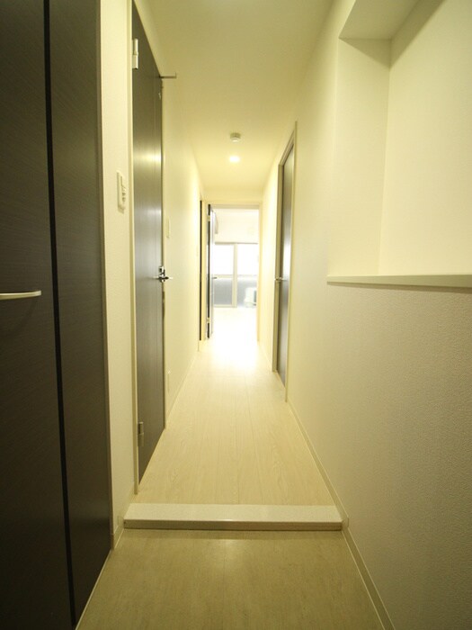 物件内観写真16　(廊下)