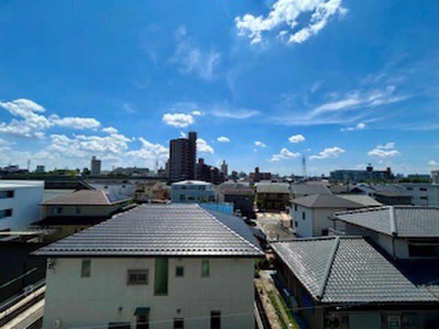 物件内観写真17　(室内からの展望)