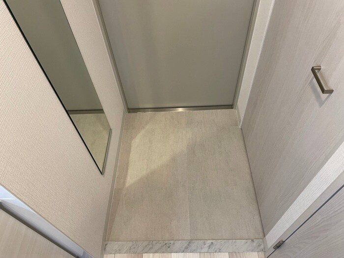 物件内観写真17　(玄関)