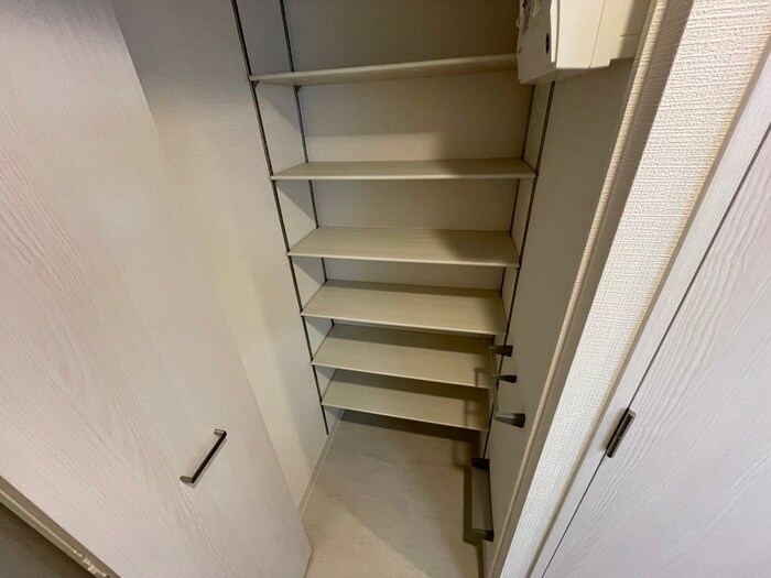 物件内観写真18　(靴箱)